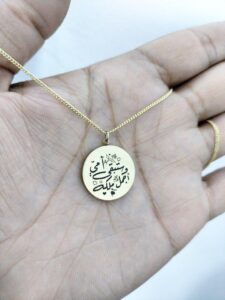 Collier Rond Doré Personnalisé avec Gravure Laser